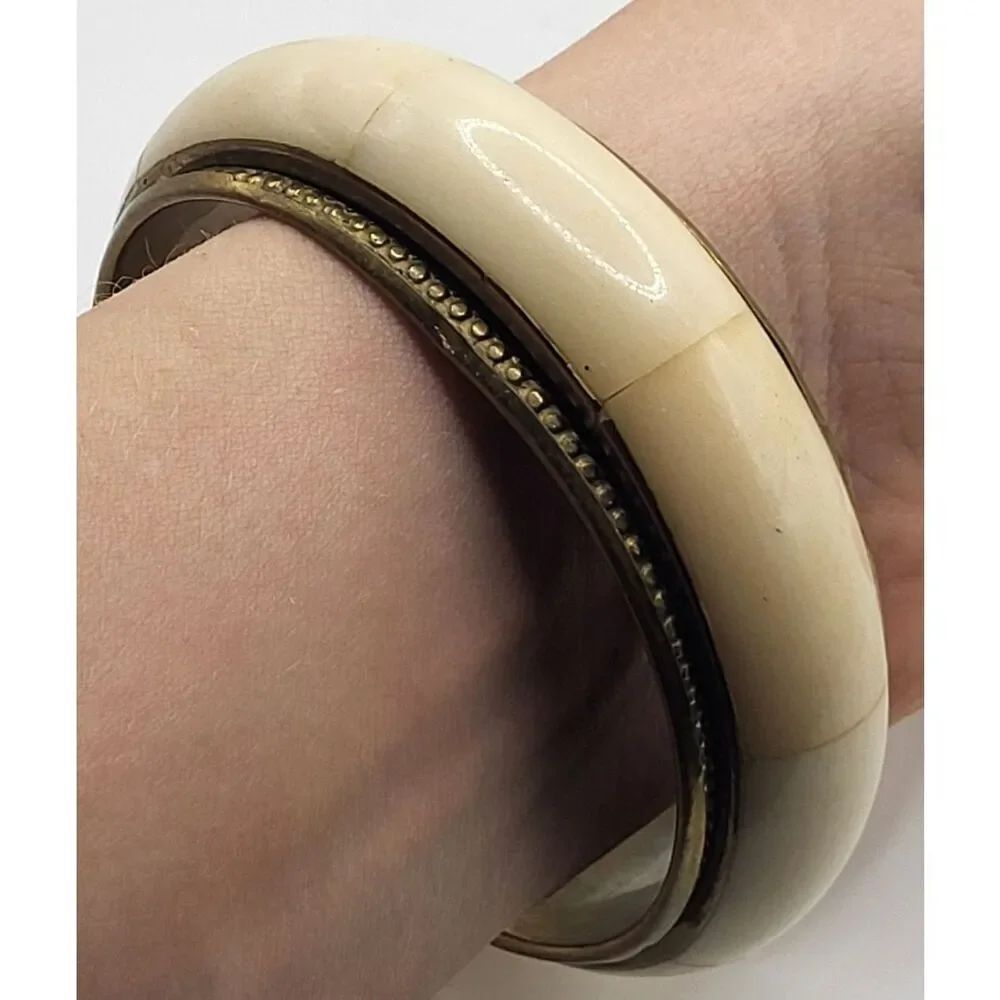 Hand Crafted Vintage 1960s Brass Inlay India Bangle Bohemian Bracelet 2.6in dia